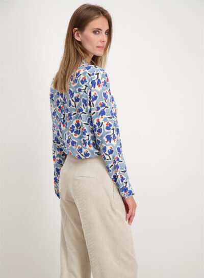 Doorknoopblouse