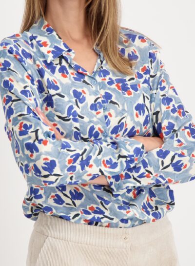 Doorknoopblouse
