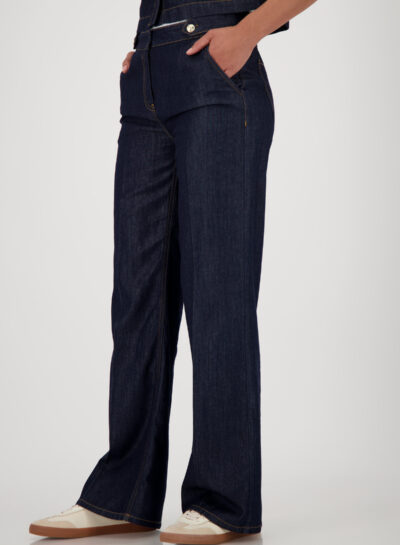 Wide leg jeans