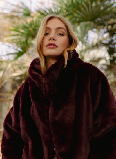 Bordeaux teddy vest met opstaande kraag
