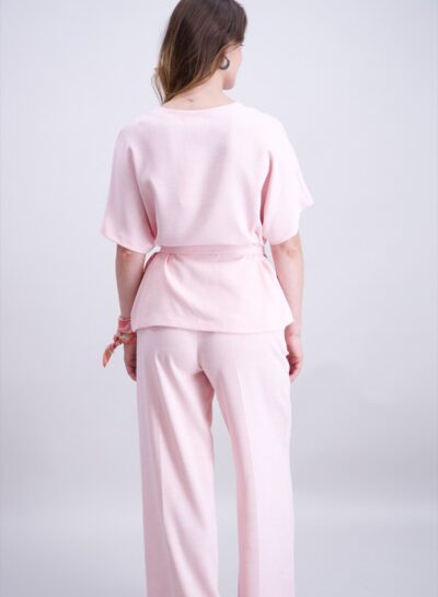 Roze shirt met ceintuur