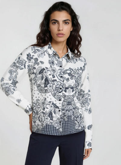 Blouse met doorknoop en kraagje