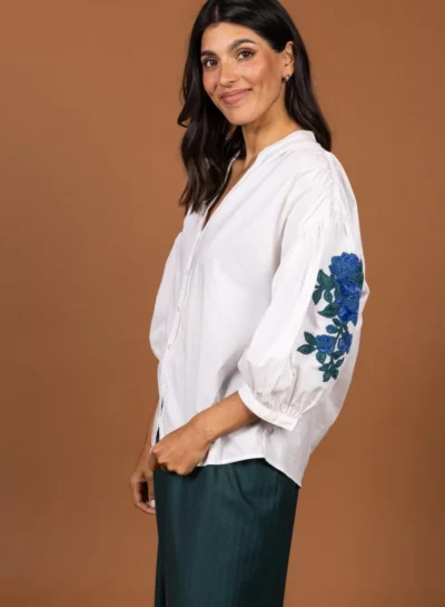 Blouse in popeline met broderie