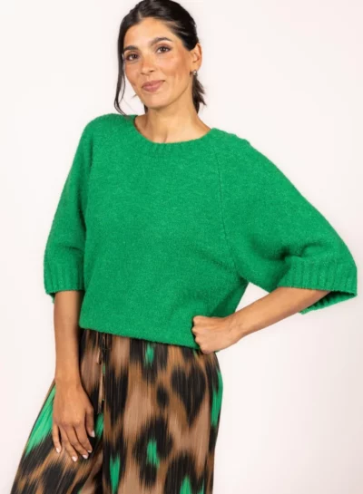 Gebreide trui in boucle met driekwart mouw