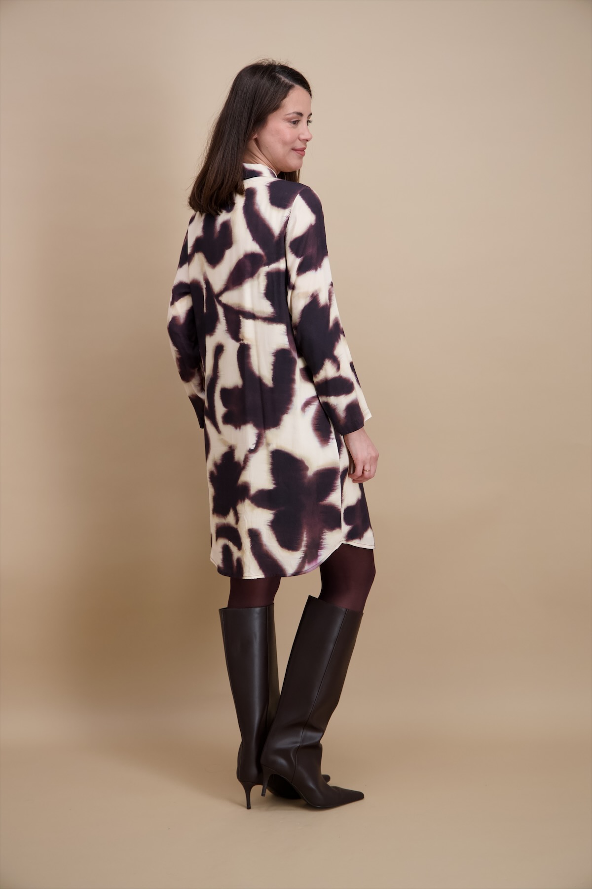 Jurk met kraag en print - Afbeelding 2