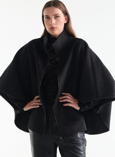 Zwarte poncho jas