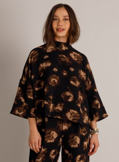 Top met bloemenprint en wijde mouwen