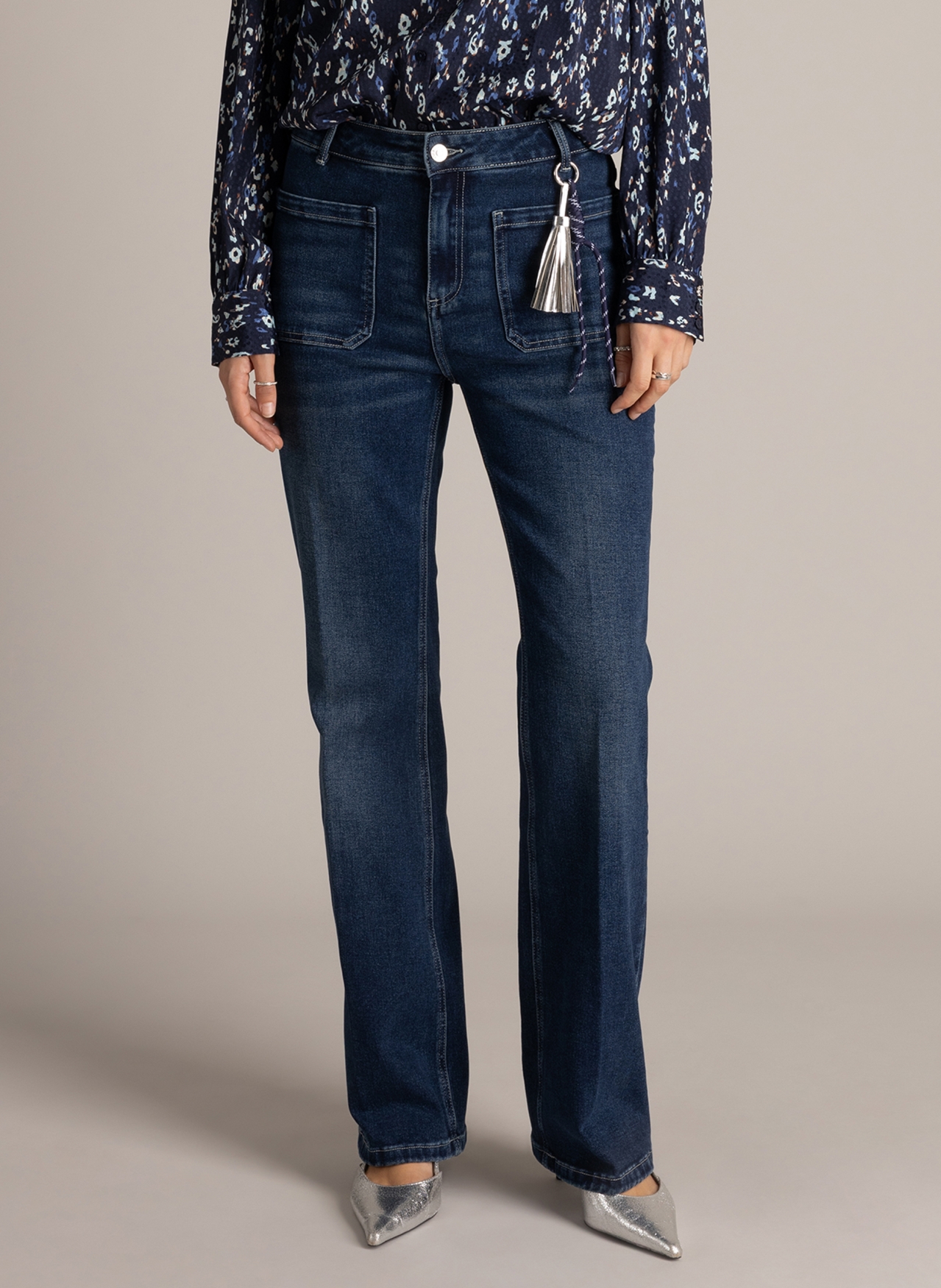 Flared jeans met opgestikte zakken yest